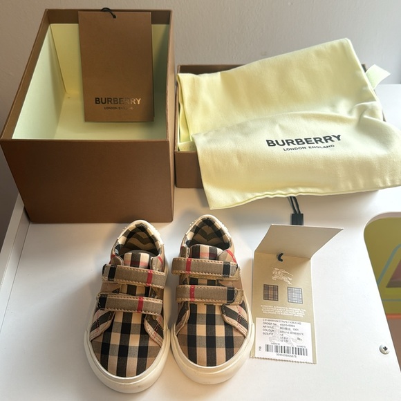 Baby Burberry Markham Strap Sneakers - Picture 1 of 6